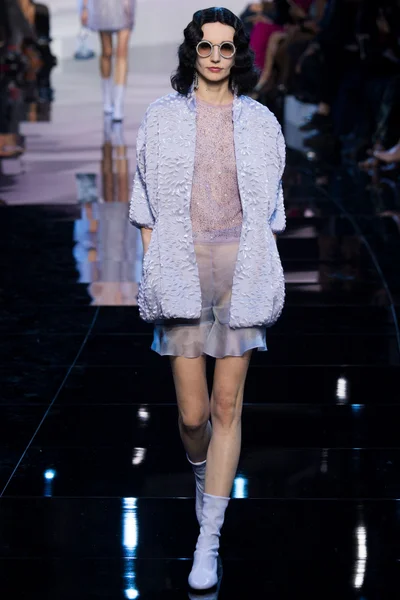 Look 2